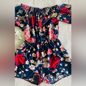 Navy blue jumpsuit with flowers 🌺